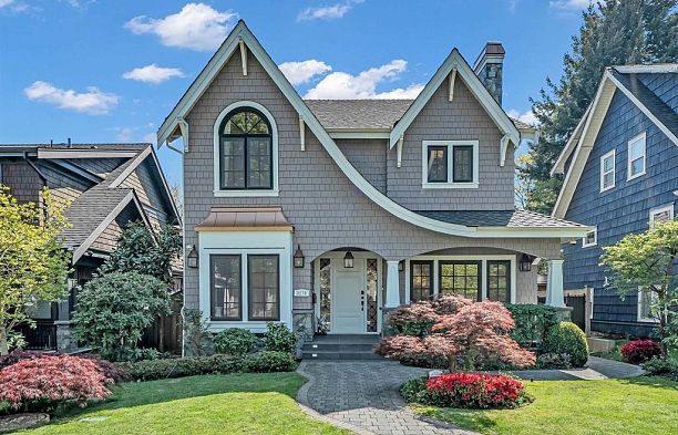 3176 W 35th Avenue MacKenzie Heights