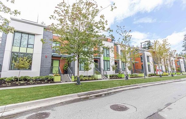 18 3483 Ross Drive University VW