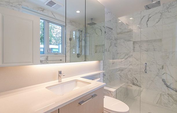 18 3483 Ross Drive University VW