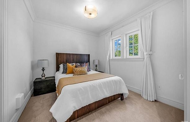 3176 W 35th Avenue MacKenzie Heights