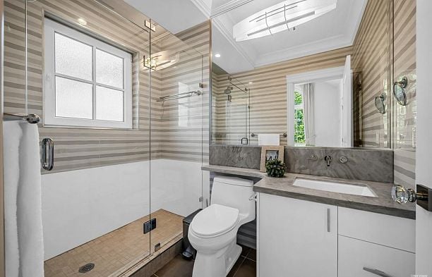 3176 W 35th Avenue MacKenzie Heights