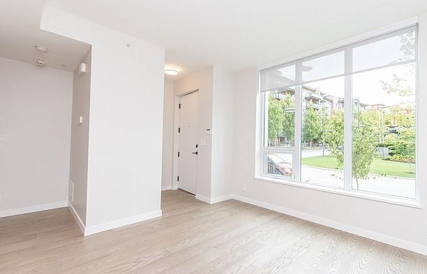 18 3483 Ross Drive University VW