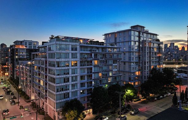 1004 1887 Crowe Street False Creek