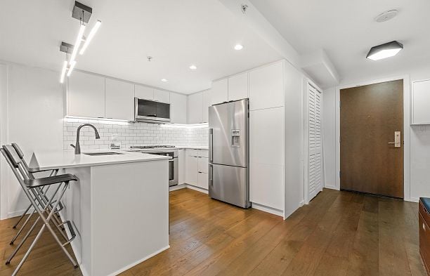 1004 1887 Crowe Street False Creek