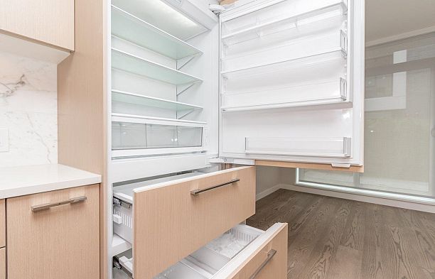 18 3483 Ross Drive University VW