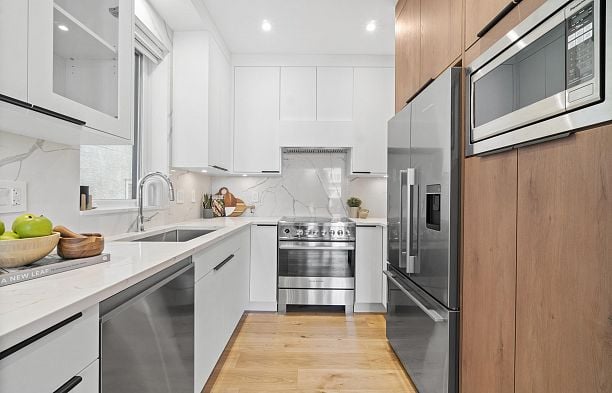 40 E 46th Avenue Main