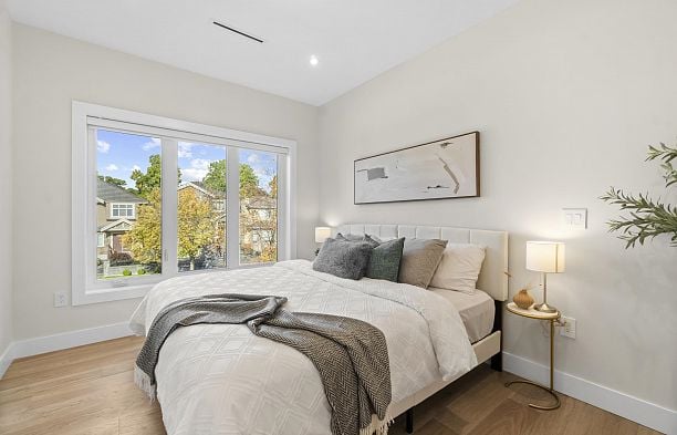 40 E 46th Avenue Main