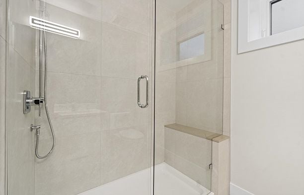 40 E 46th Avenue Main