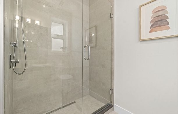 40 E 46th Avenue Main