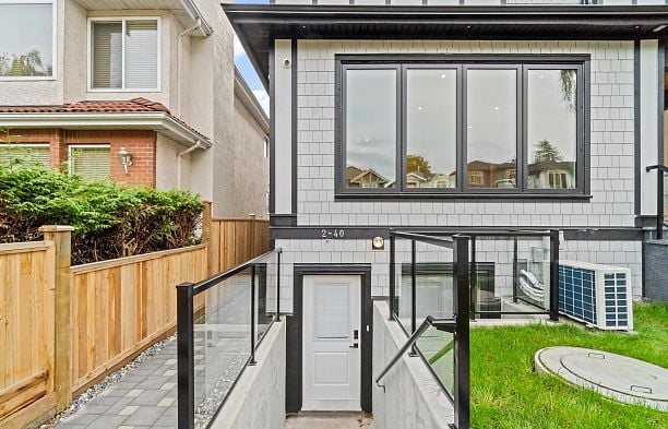 40 E 46th Avenue Main