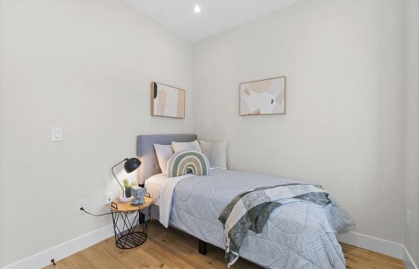 40 E 46th Avenue Main