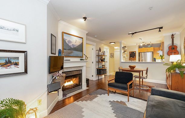 209 3333 W 4th Avenue Kitsilano