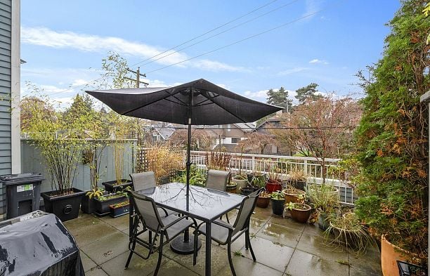 209 3333 W 4th Avenue Kitsilano