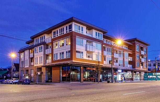 204 202 E 24th Avenue Main