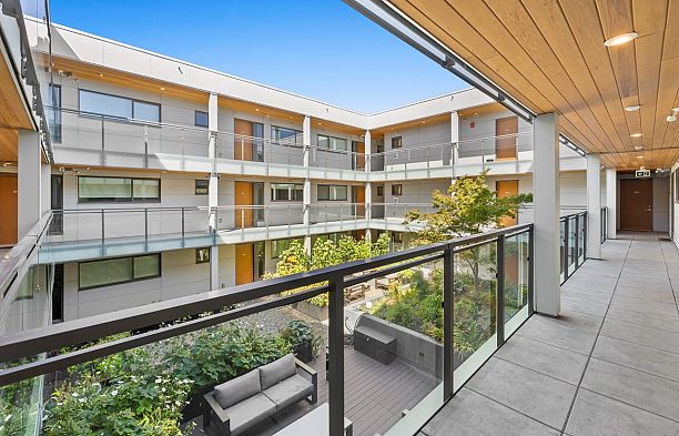 306 209 E 20th Avenue Main