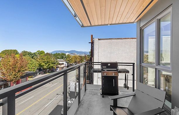 306 209 E 20th Avenue Main