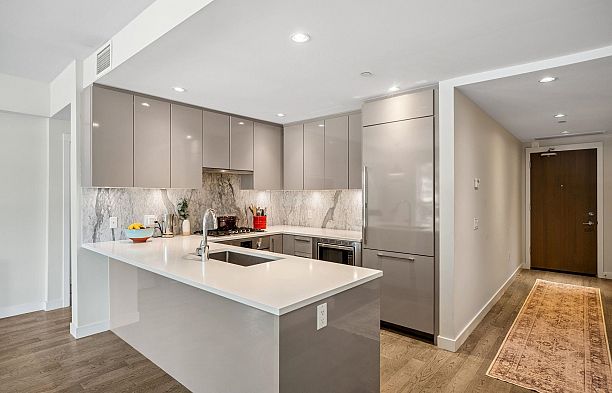 110 4080 Yukon Street Cambie