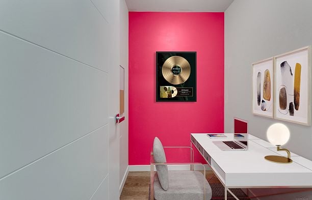 204 202 E 24th Avenue Main