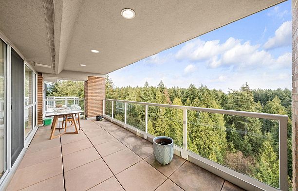 1700 5615 Hampton Place University VW