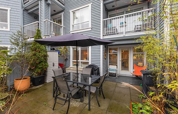 209 3333 W 4th Avenue Kitsilano