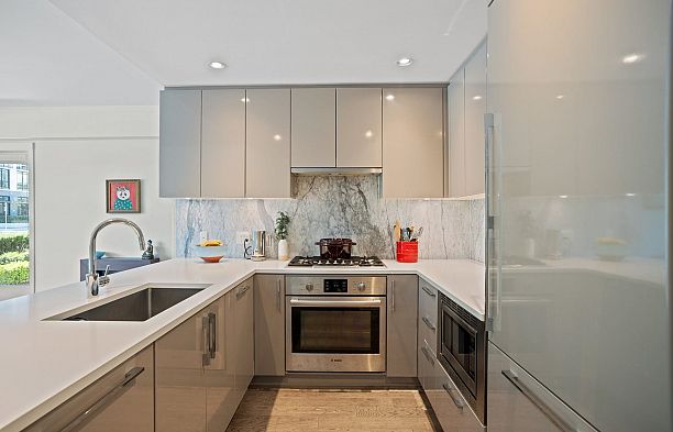 110 4080 Yukon Street Cambie