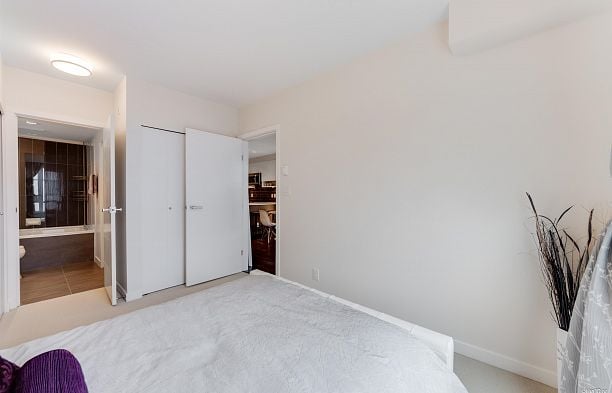 204 202 E 24th Avenue Main