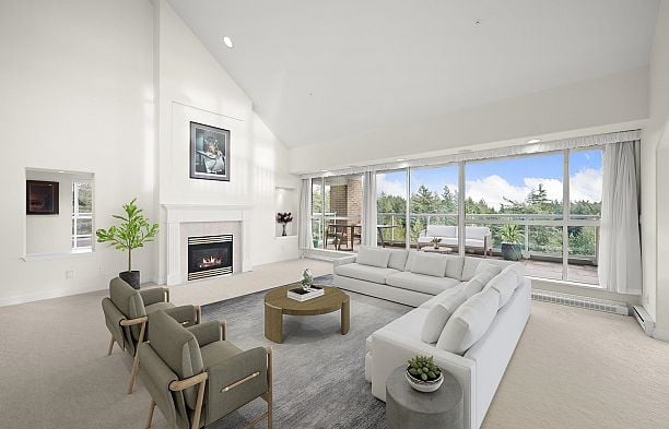 1700 5615 Hampton Place University VW