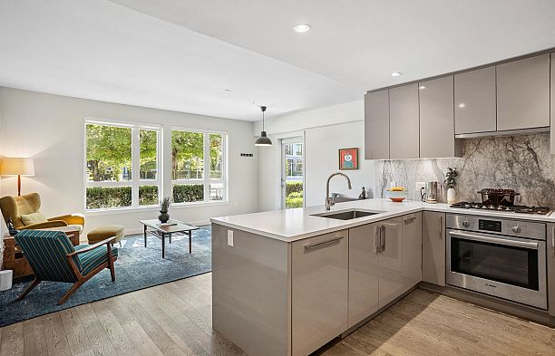 110 4080 Yukon Street Cambie