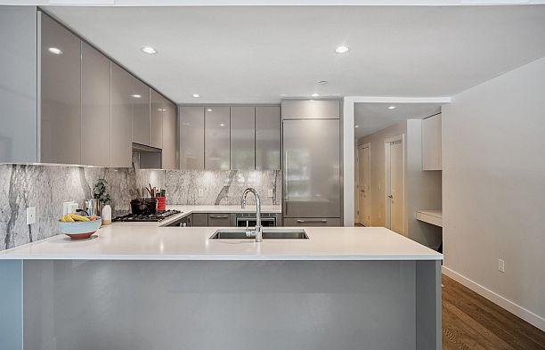 110 4080 Yukon Street Cambie