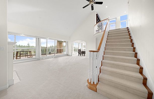 1700 5615 Hampton Place University VW