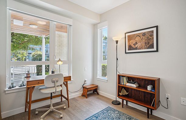 110 4080 Yukon Street Cambie