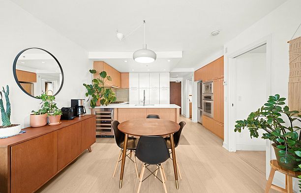 425 2008 Pine Street False Creek