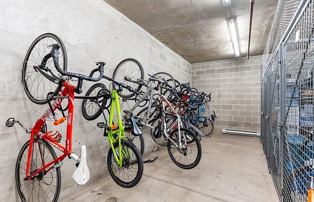 426 3228 Tupper Street Cambie