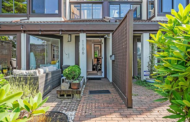 1106 Ironwork Passage False Creek