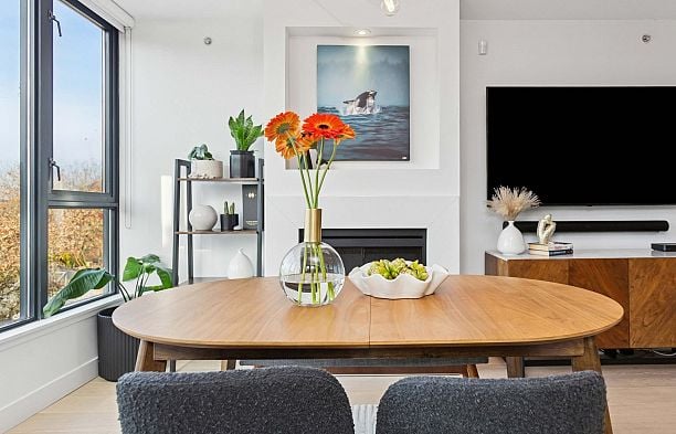 426 3228 Tupper Street Cambie