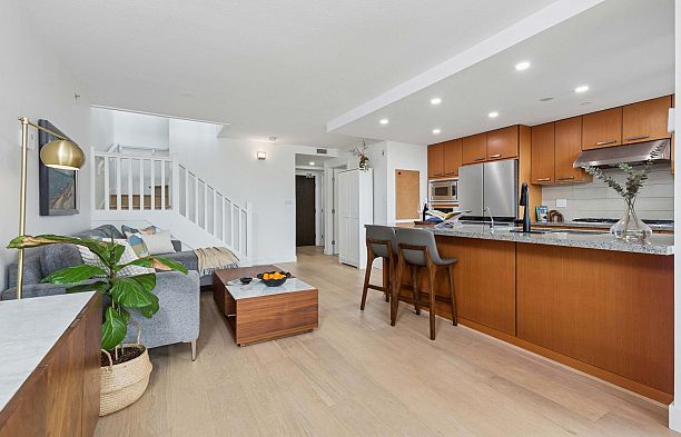 426 3228 Tupper Street Cambie