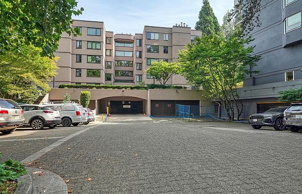 41 1425 Lamey's Mill Road False Creek