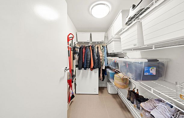 425 2008 Pine Street False Creek