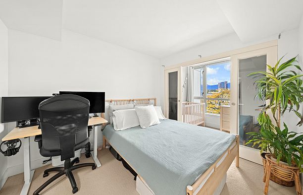 425 2008 Pine Street False Creek