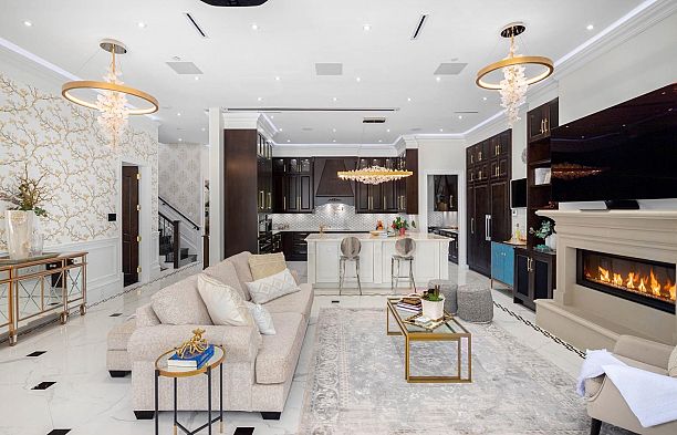 8483 Wiltshire Street S.W. Marine