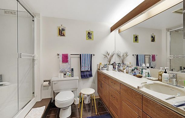 41 1425 Lamey's Mill Road False Creek