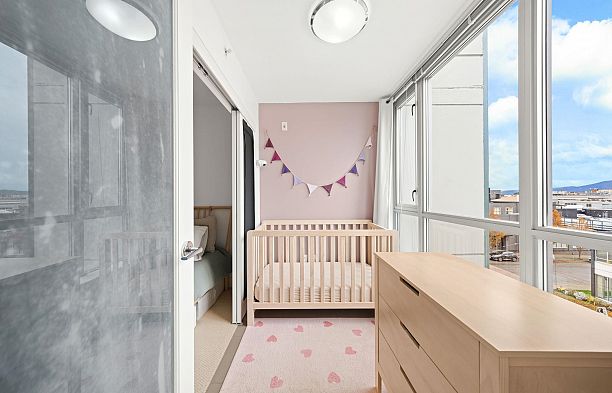 425 2008 Pine Street False Creek