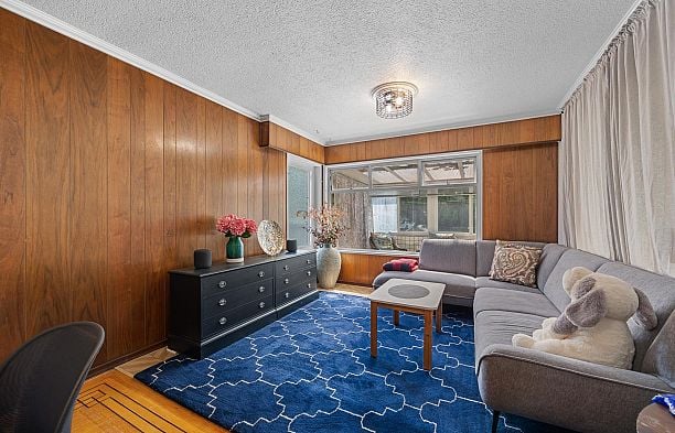 4054 W 31st Avenue Dunbar