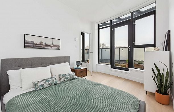 426 3228 Tupper Street Cambie