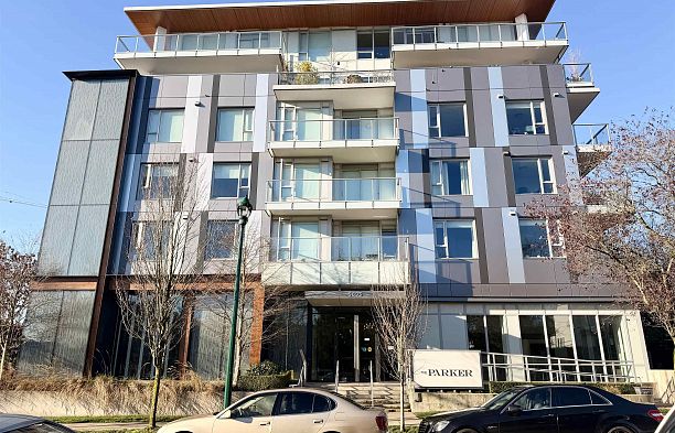 205 5693 Elizabeth Street Cambie