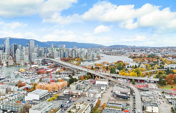 425 2008 Pine Street False Creek