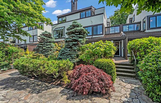 1106 Ironwork Passage False Creek