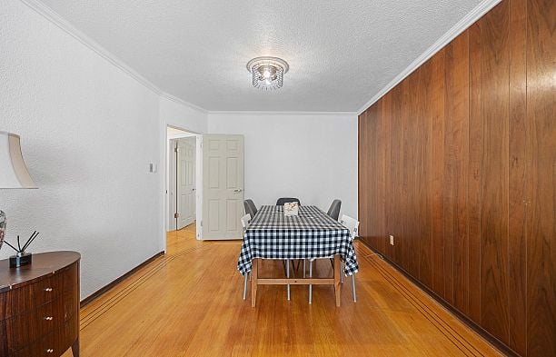 4054 W 31st Avenue Dunbar