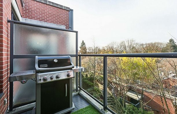 426 3228 Tupper Street Cambie