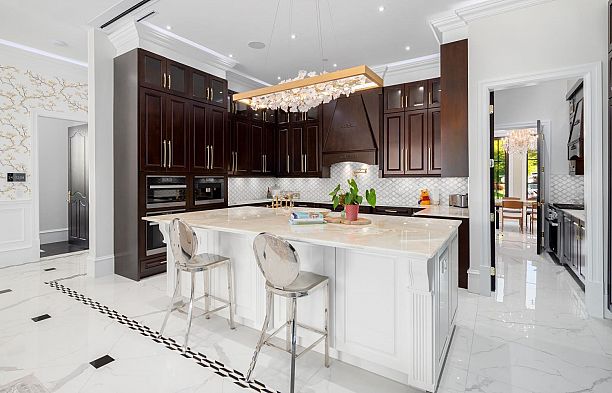 8483 Wiltshire Street S.W. Marine